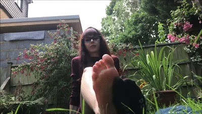 Nena Humilates You Barefoot While Relaxing Outside