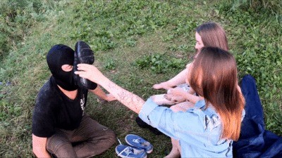 Alisa And Diana – Neighborhood – Dirty Sneakers Domination – Main And Gopro Camera