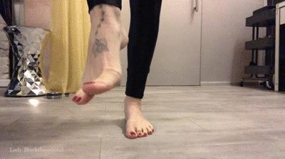 Footfetish – High Heels And Bare Feet